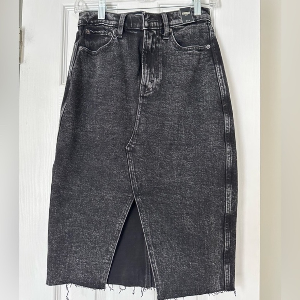Abercrombie Washed Black Jean Denim Pencil  Skirt size 2/26